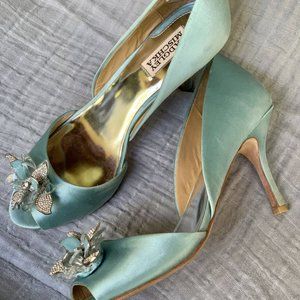 Badgley Mischka Baby Blue Clarissa Satin Peep-Toe Pumps Size 9.5 Wedding Shoes